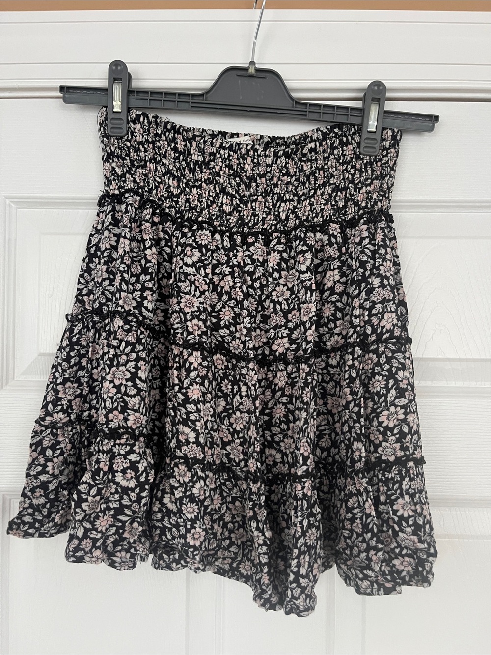 American Eagle Outfitters Black Floral Smocked Tiered Skirt